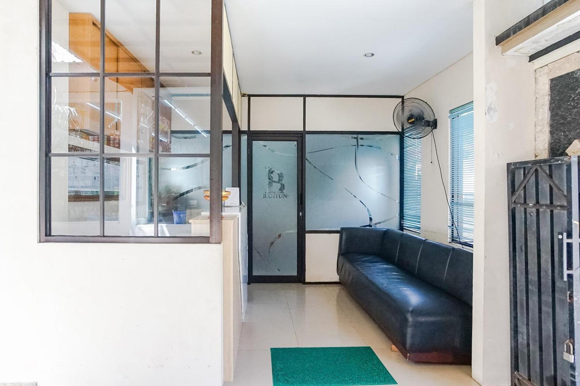 รันตุนส์ เพลซ Hotel Kutuh ภายนอก รูปภาพ